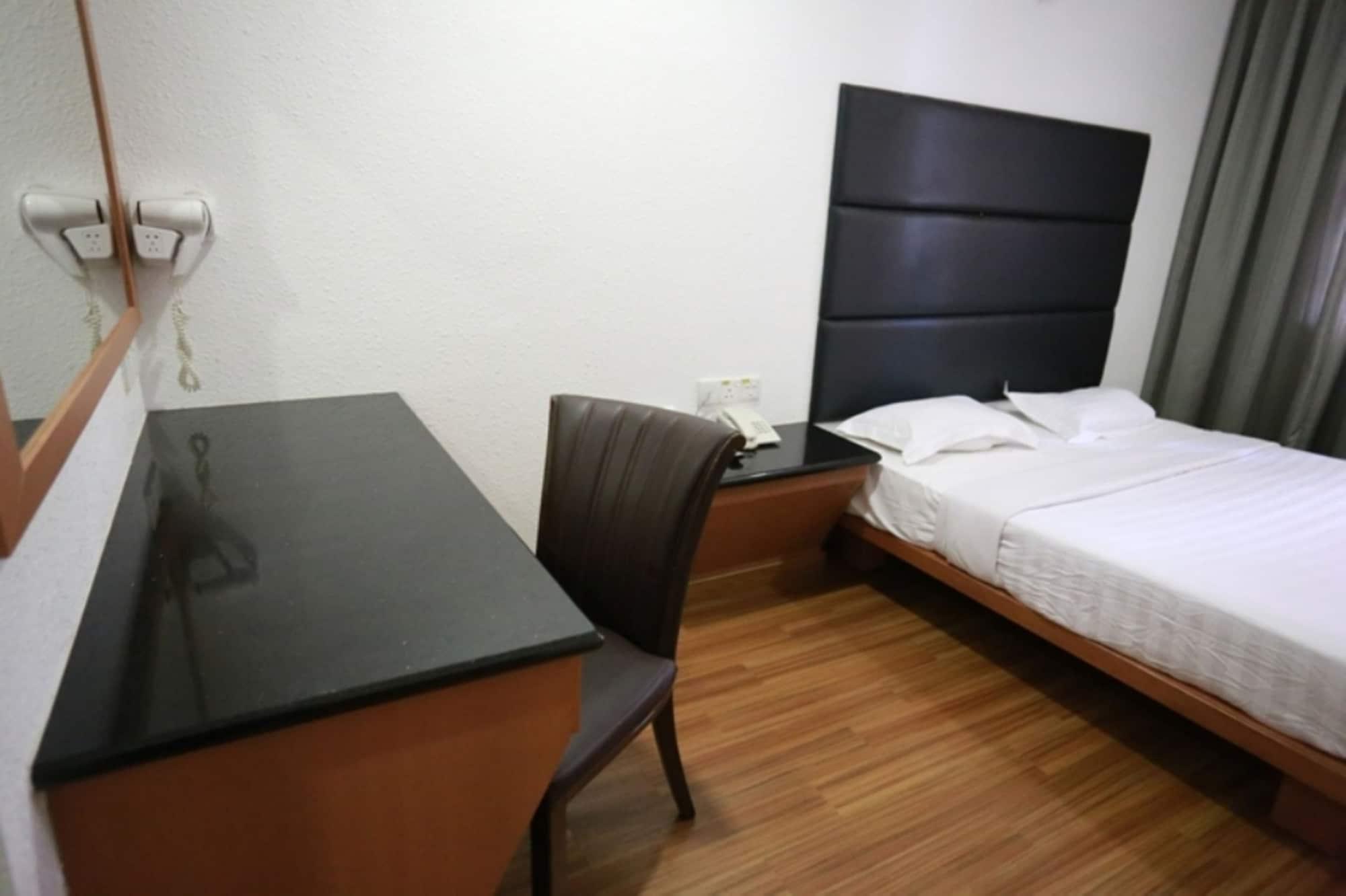Crystal Lodge Kota Bharu Exteriör bild